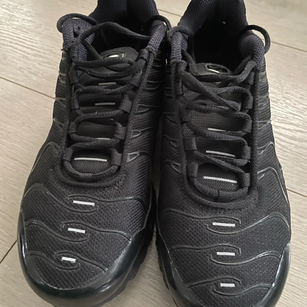 Nike Air Max Size 6Y / Women's